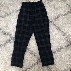 ⭐️⭐️LIMITED TIME ⭐️⭐️ Brandy Melville Tartan pants
